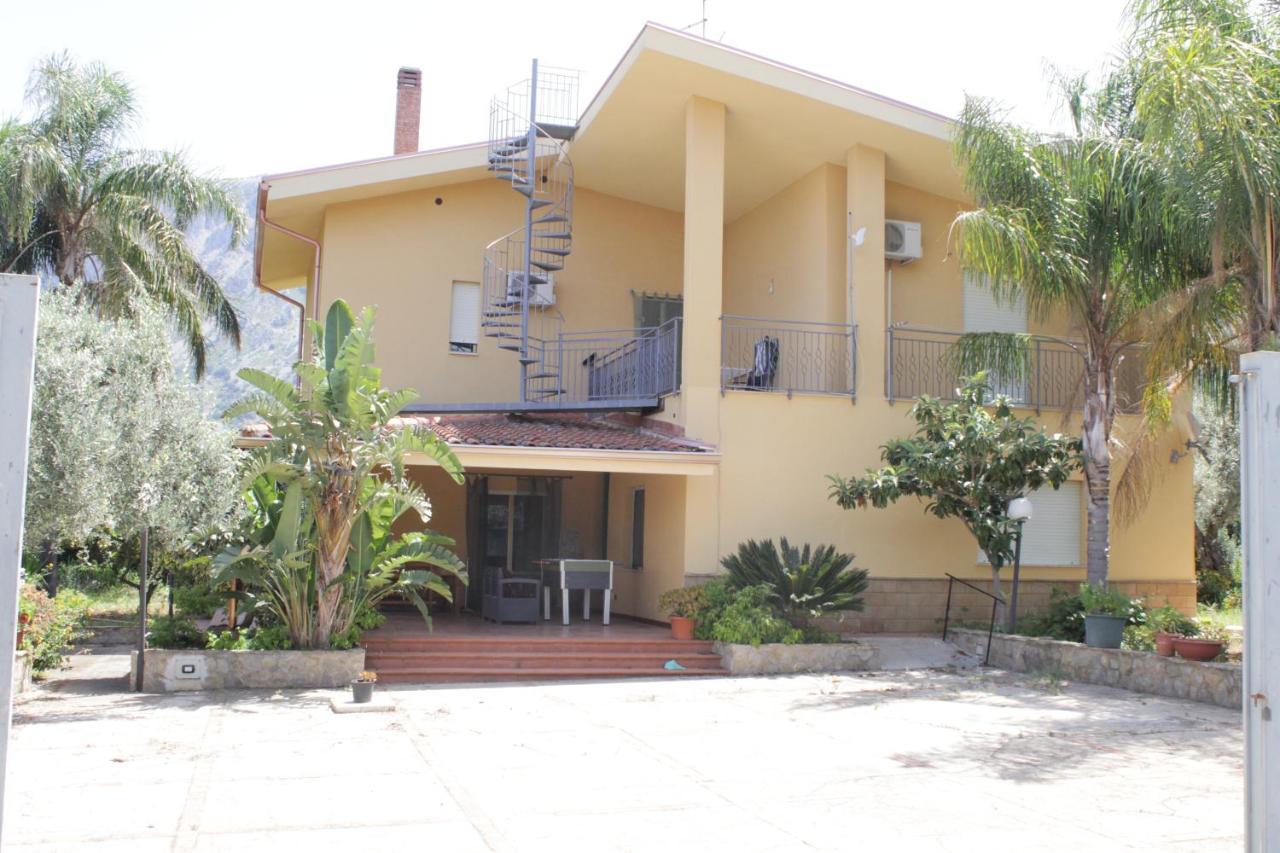 Villa Giu, Indipendent Villa Near Airport And Sea Чинизи Экстерьер фото